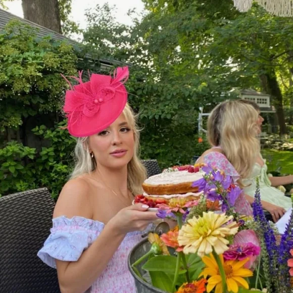 NEW! Hot Pink Kentucky Derby Fascinator Hat - Picture 3 of 3